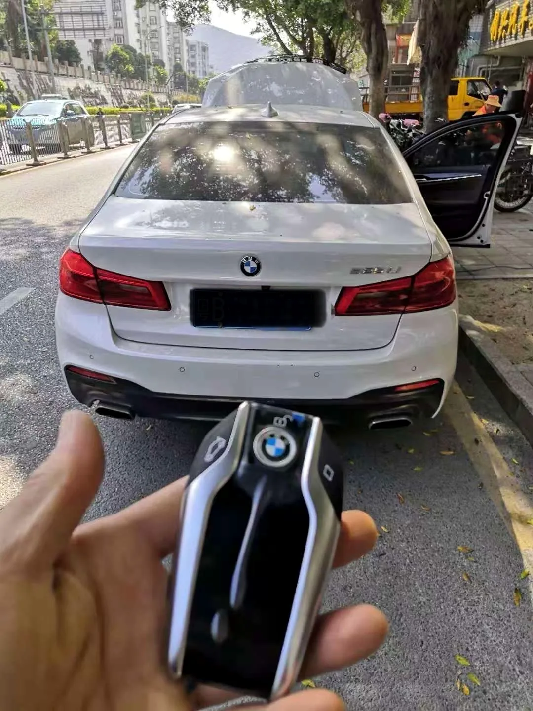 巧手开锁真实汽车钥匙施工案例 60