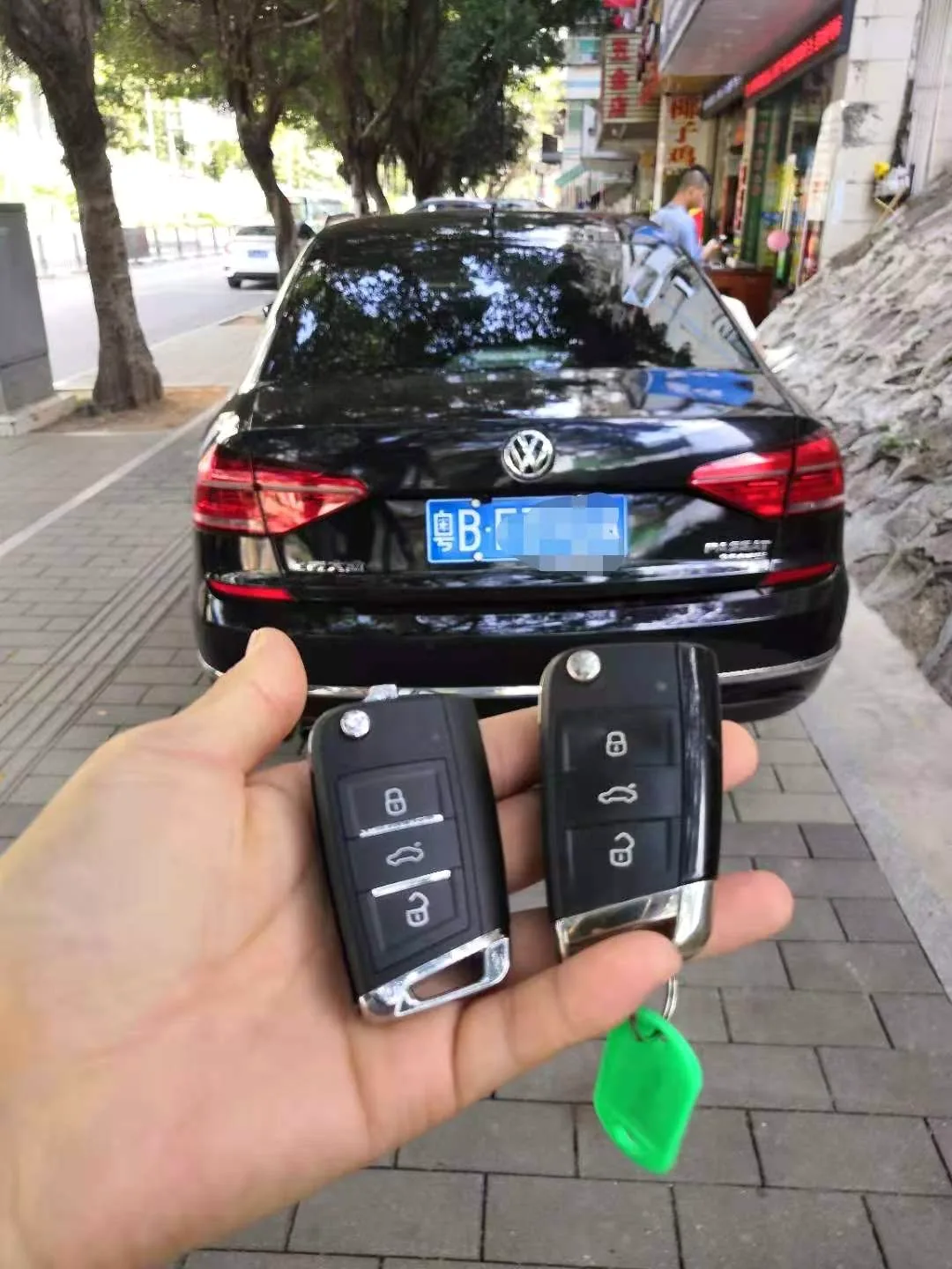 巧手开锁真实汽车钥匙施工案例 70